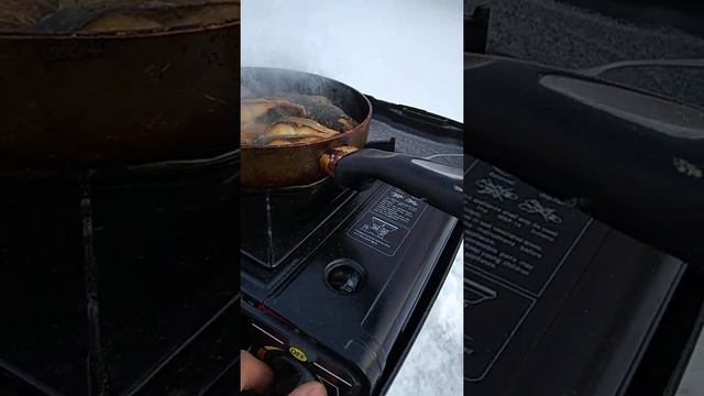 Хочется жареной рыбы, а запаха дома нет))) смотреть онлайн