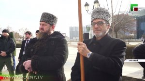 В ЧР открыли точную копию дерева, под которым отдыхал Пророк Мухаммад ﷺ