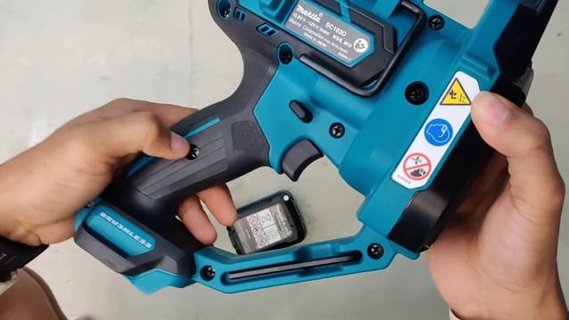 Unboxing SC103DZ Makita Cordless Threaded Rod Cutter 12V смотреть онлайн