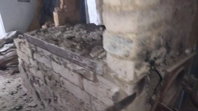 Разобрал старую печь ! Что было внутри ? смотреть онлайн