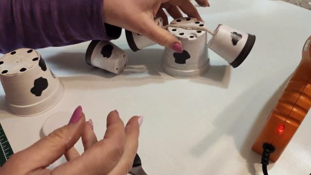 Углядела символ Нового года в горшках из-под цветов. Покажу, что получилось смотреть онлайн