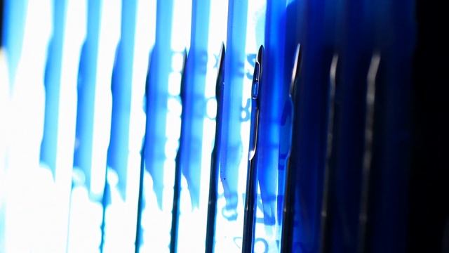 Introduction to and threading a Singer 31-32 / 31k32. First time sewing смотреть онлайн