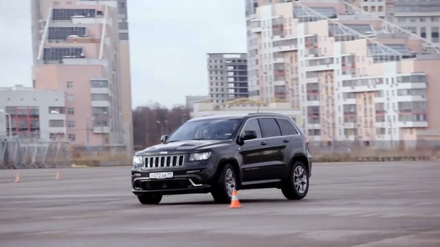 Jeep Grand Cherokee SRT 8: Тест-драйв в программе Москва рулит смотреть онлайн
