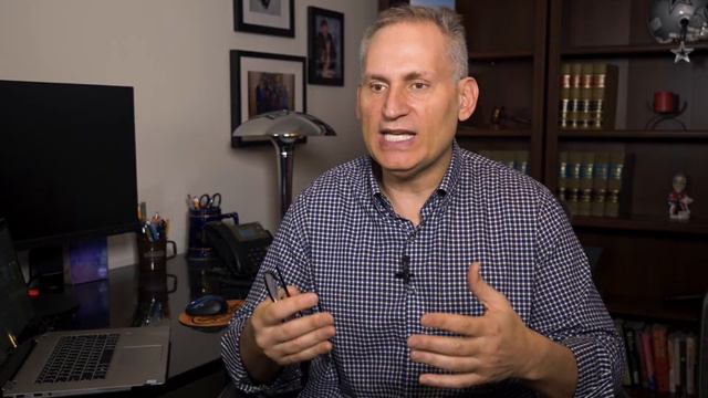 4 Reasons Why Your Lawyer Won’t Give You A Straight Answer