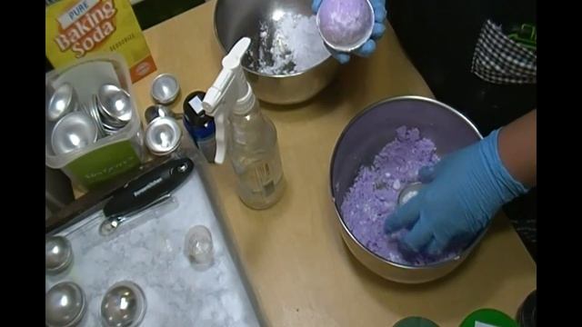 The Last Bath Bomb 101 смотреть онлайн