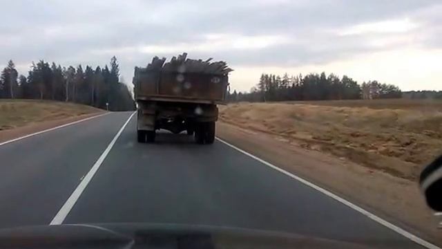 Поворотники грузовикам не нужны смотреть онлайн