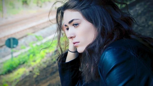 Услышав знакомый детский голос, он оглянулся и замер, увидев сына в отделении