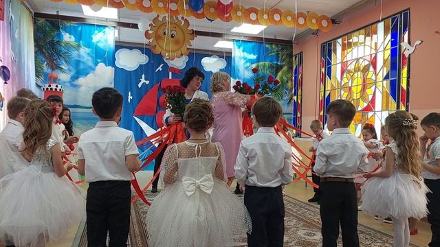 Прощальный танец на выпускном смотреть онлайн