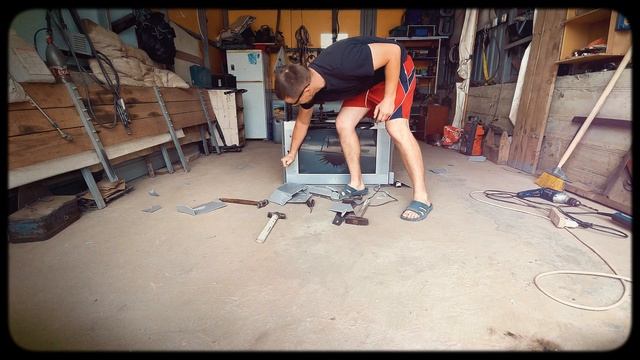 Old tv destruction / Old tv didn't stand a chance / 100 Methods смотреть онлайн