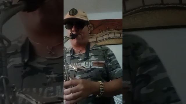 Saxophone "Deep House" смотреть онлайн