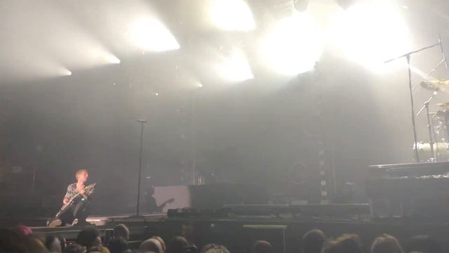 SHORTPARIS. Александр Ионин. смотреть онлайн