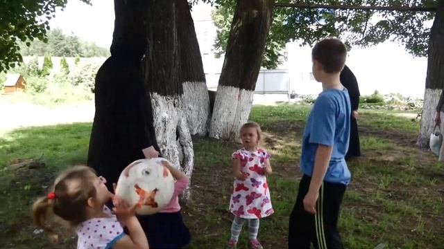 За монастырскими стенами смотреть онлайн