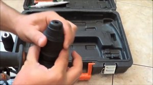 Недорогой перфоратор SDS-plus со сменным патроном на дрель