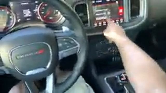 How to use Launch Control on the 2019 Dodge Charger GT смотреть онлайн