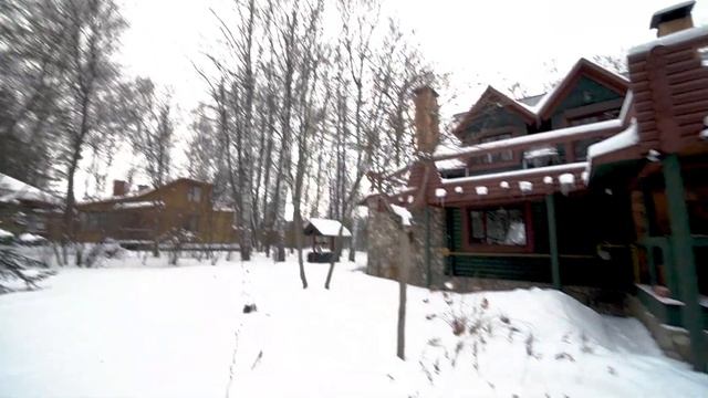 Аутентичный бревенчатый дом на берегу разлива реки Десна на лесном участке рядом с г.Троицк смотреть онлайн