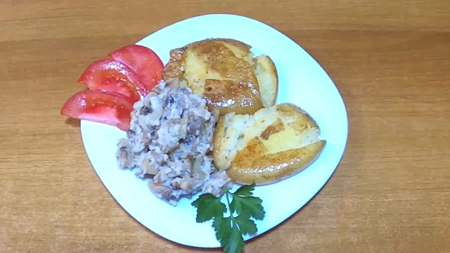 Вкусный и простой рецепт из картошки с грибами. смотреть онлайн