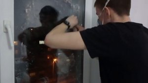 как снять солнцезащитную плёнку с окна