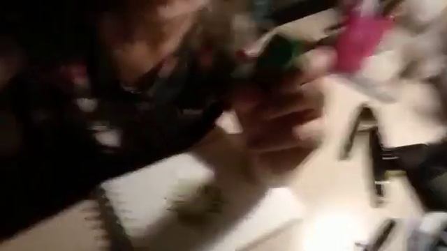 Рисуем скетч-маркерами с Варей смотреть онлайн