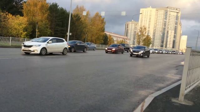 Range Rover К953ВТ196 встречка + Kia Rio встречка смотреть онлайн