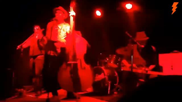 Clan Farsante - Perfume cruel (Vivo El Aserradero 2021) смотреть онлайн