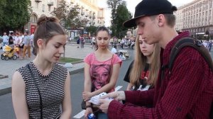 Как Познакомиться И Поцеловать Девушку В Первый Раз | Фокусы с картами