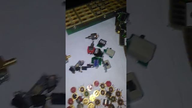 Радиодетали содержащие драгметаллы в генераторе импульсов HP 08160A. смотреть онлайн