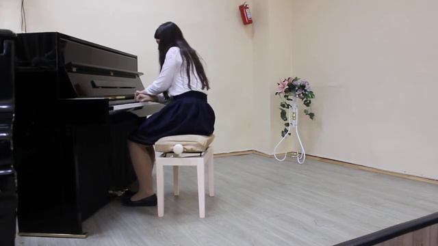 Акопян Лилия - Э. Григ "Вальс" смотреть онлайн