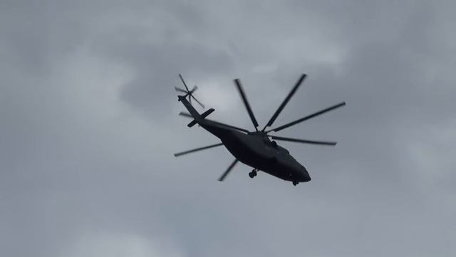 Вертолёт над Люберецкими полями