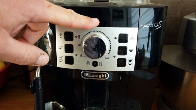 DeLonghi Magnifica (ECAM 22.110B) Service Modus (Daten Auslesen)