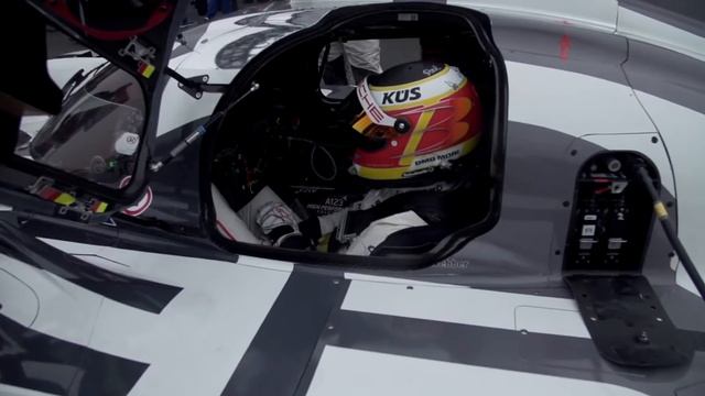 Porsche Experience Center at Le Mans смотреть онлайн