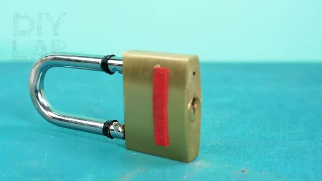 Open a Lock with Magnet смотреть онлайн