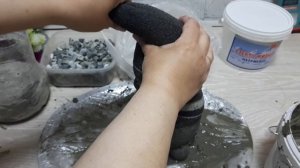 Садовый гном из носка и цемента - легко, просто и оригинально! DIY garden gnome