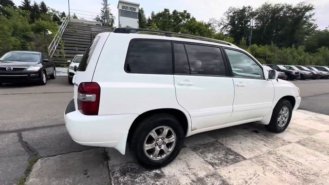 2004 Toyota Highlander смотреть онлайн