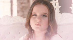 Amira Willighagen - In The Stars