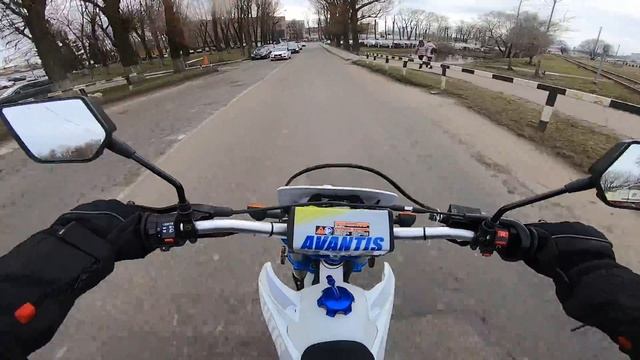 Дворовое эндуро и мокрая катка по городу смотреть онлайн