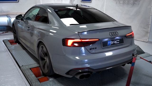 Audi RS5 B9 - MRC Stage 2 + pops&bangs смотреть онлайн