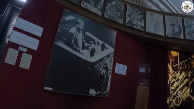 [#168] MILLONES de PERSONAS ASESINADAS por este HOMBRE- Vuelta al mundo en moto смотреть онлайн