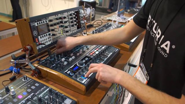 Arturia MiniBrute 2S @ NAMM 2018 смотреть онлайн