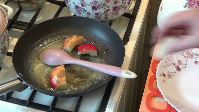 Куриная печень с карамелизованной грушей и итальянской пастой. Мой фирменный рецепт. смотреть онлайн