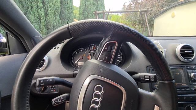 Sygnalizator spadku ciśnienia w oponach TPMS w Audi A3/S3 8P смотреть онлайн
