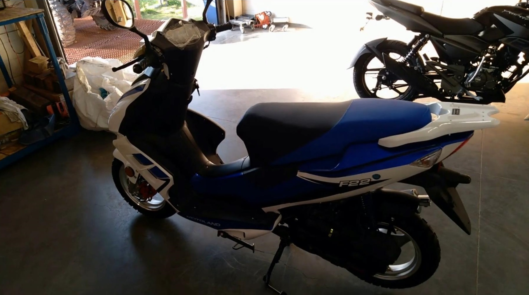 Сборка из коробки скутера MotoLand (WY50QT7A) F22