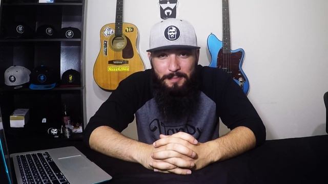 8 Patchy Celebrity Beards смотреть онлайн