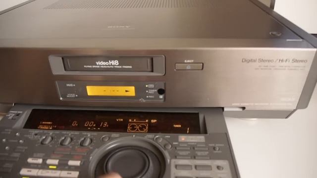 SONY EV-S9000E Pro Hi8 / Video8 Player / Recorder смотреть онлайн