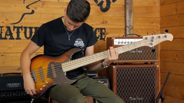 Xotic XJ 1T Lightweight 5 string Bass 3 Tone Burst Maple Neck смотреть онлайн