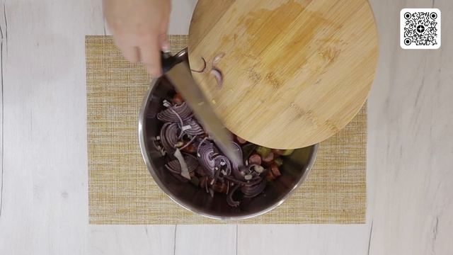 Немецкий салат с охотничьими колбасками смотреть онлайн