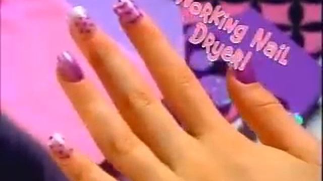 Bratz Kidz - Manicure Bedroom™ Commercial смотреть онлайн