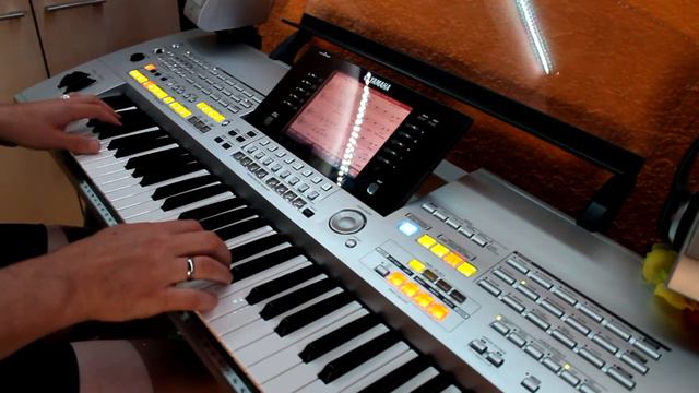 Andrea Berg – Ich werde lächeln wenn du gehst Cover смотреть онлайн