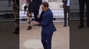 Жан-Клод Ван Дамм услышал любимую песню... #ЖанКлодВанДамм