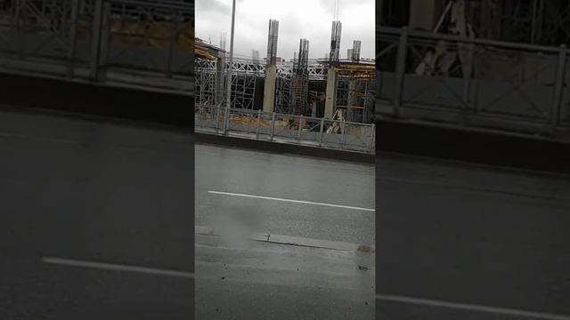 Немноголюдный Питер в будни смотреть онлайн