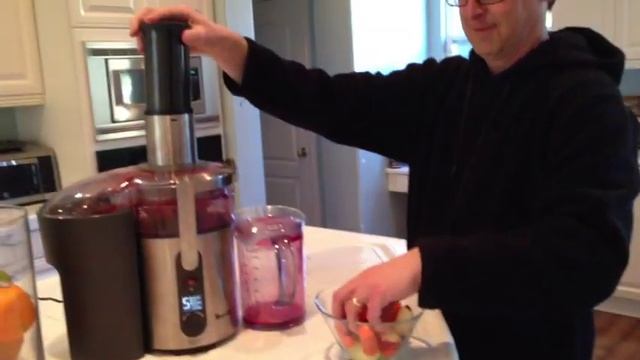 Hurom Slow Juicer vs Breville Multi Speed Juice Fountain смотреть онлайн